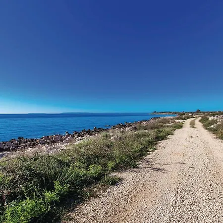 Apartamento 3 Bedroom Lovely In *