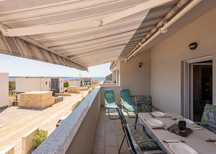 3 Bedroom Lovely In *