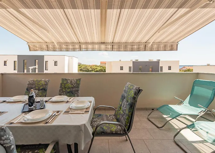 Apartament 3 Bedroom Lovely In